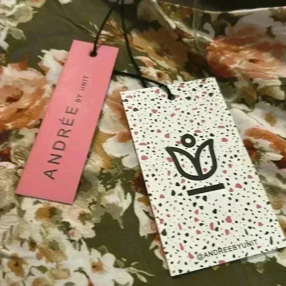 Andrew by Unit Olive Green Floral Dress. NWT. Size 1X. - Picture 7 of 7